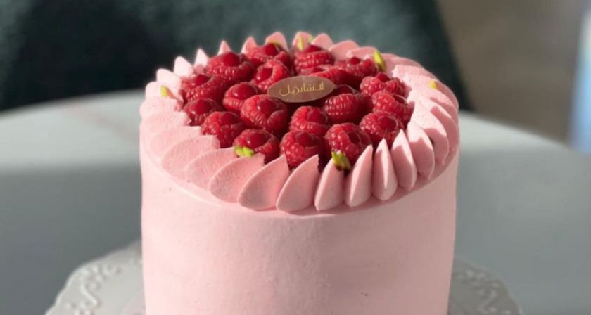Pistache Rose Gateau