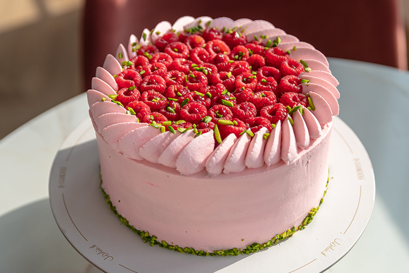 Pistache Rose Gateau