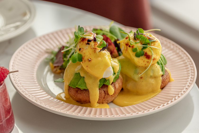 Avocado Eggs Benedict